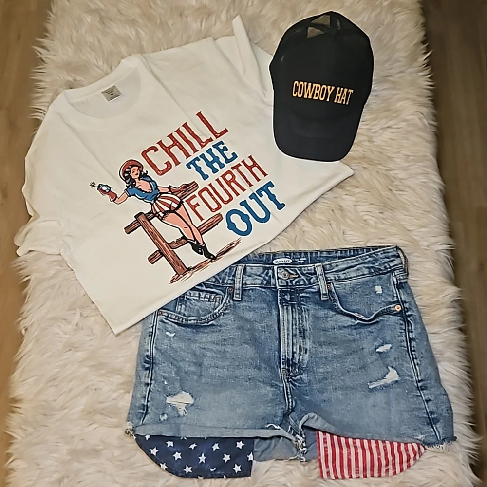 Chill the Fourth Out Tee 🇺🇸 - Picture 1 of 4